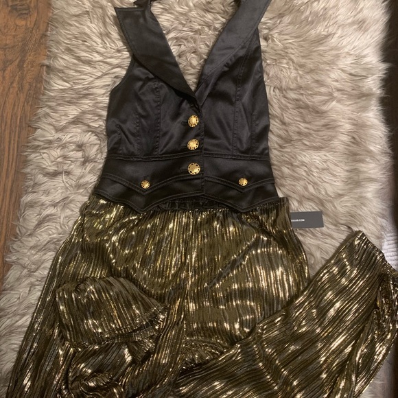 Black marciano top with gold hardware - Picture 1 of 8